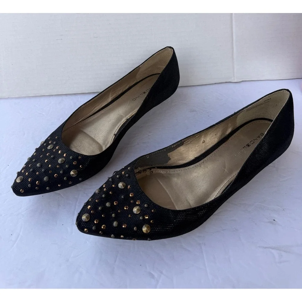 Bandolino Black Studded Pointed Toe Low Wedge Slip On Shoes Sz 8.5M‎
